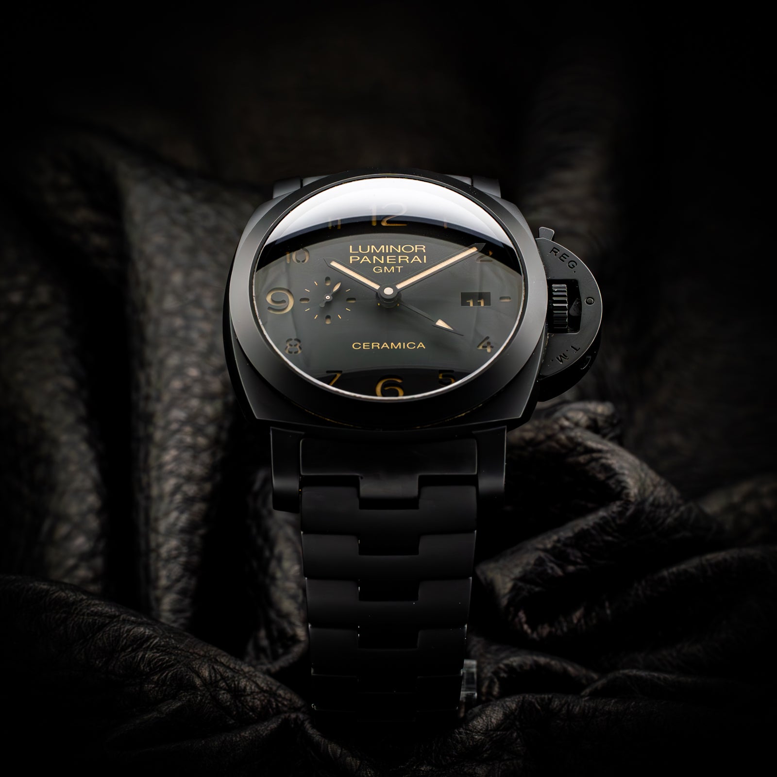Panerai Luminor 1950 Tuttonero GMT Ceramica - Main Image