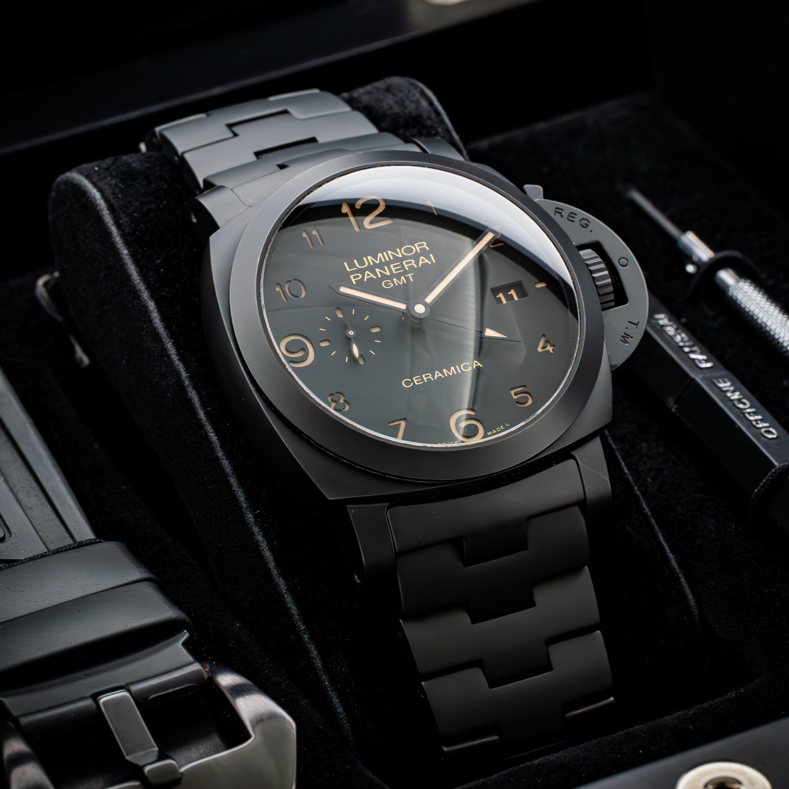 Panerai Luminor 1950 Tuttonero GMT Ceramica